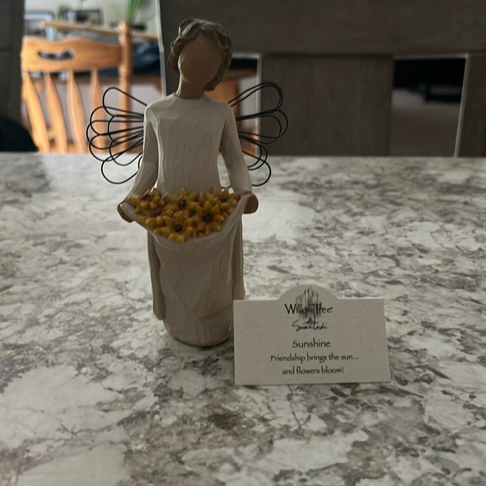 Willow tree figurine. “Sunshine”